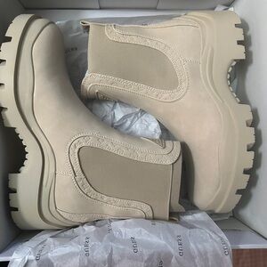 Guess Los Angeles Branded Box